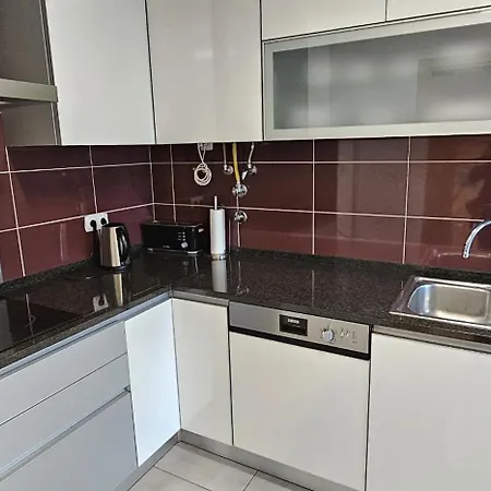 Appartamento Vitismar Ii Com Piscina, Jardim E Garagem