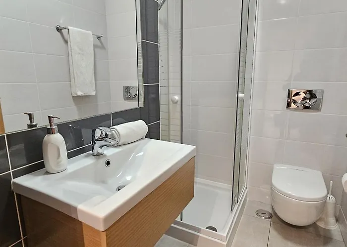 Appartamento Vitismar Ii Com Piscina, Jardim E Garagem