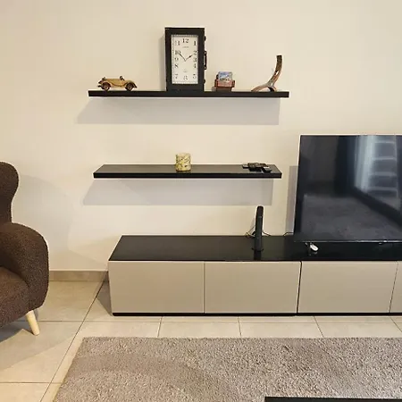 アパート Vitismar Ii Com Piscina, Jardim E Garagem ギーア