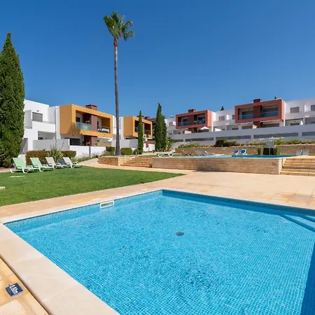 アパート Vitismar Ii Com Piscina, Jardim E Garagem